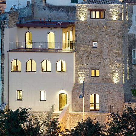 Torre Della Loggia - Dimora Storica - Ortona住宿加早餐旅馆 外观 照片