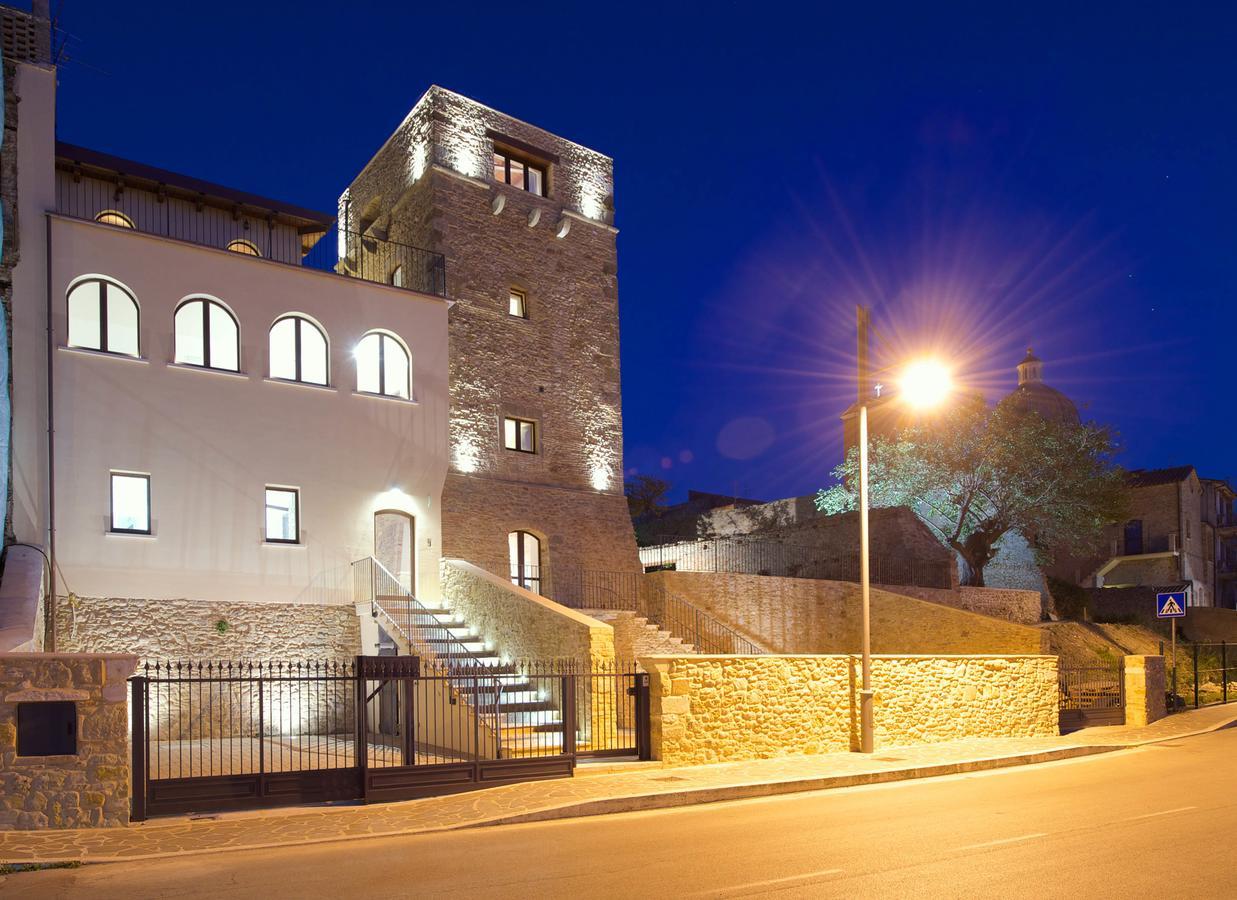 Torre Della Loggia - Dimora Storica - Ortona住宿加早餐旅馆 外观 照片