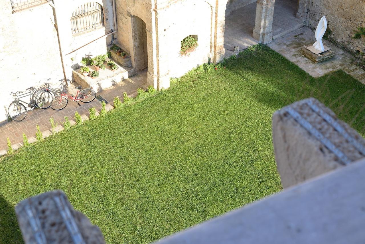 Torre Della Loggia - Dimora Storica - Ortona住宿加早餐旅馆 外观 照片
