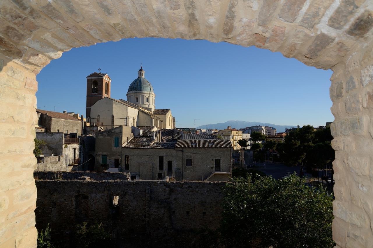 Torre Della Loggia - Dimora Storica - Ortona住宿加早餐旅馆 外观 照片